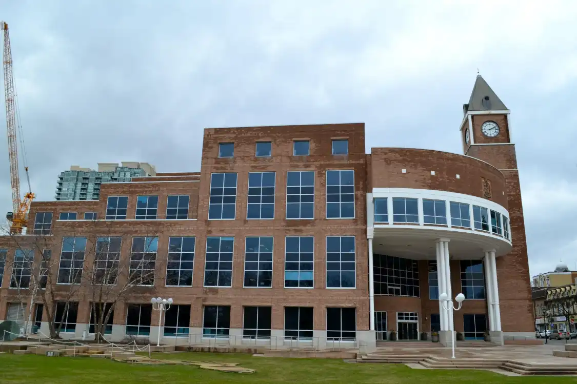 Hotels near Brampton City Hall
