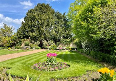 Belgrave Hall & Gardens