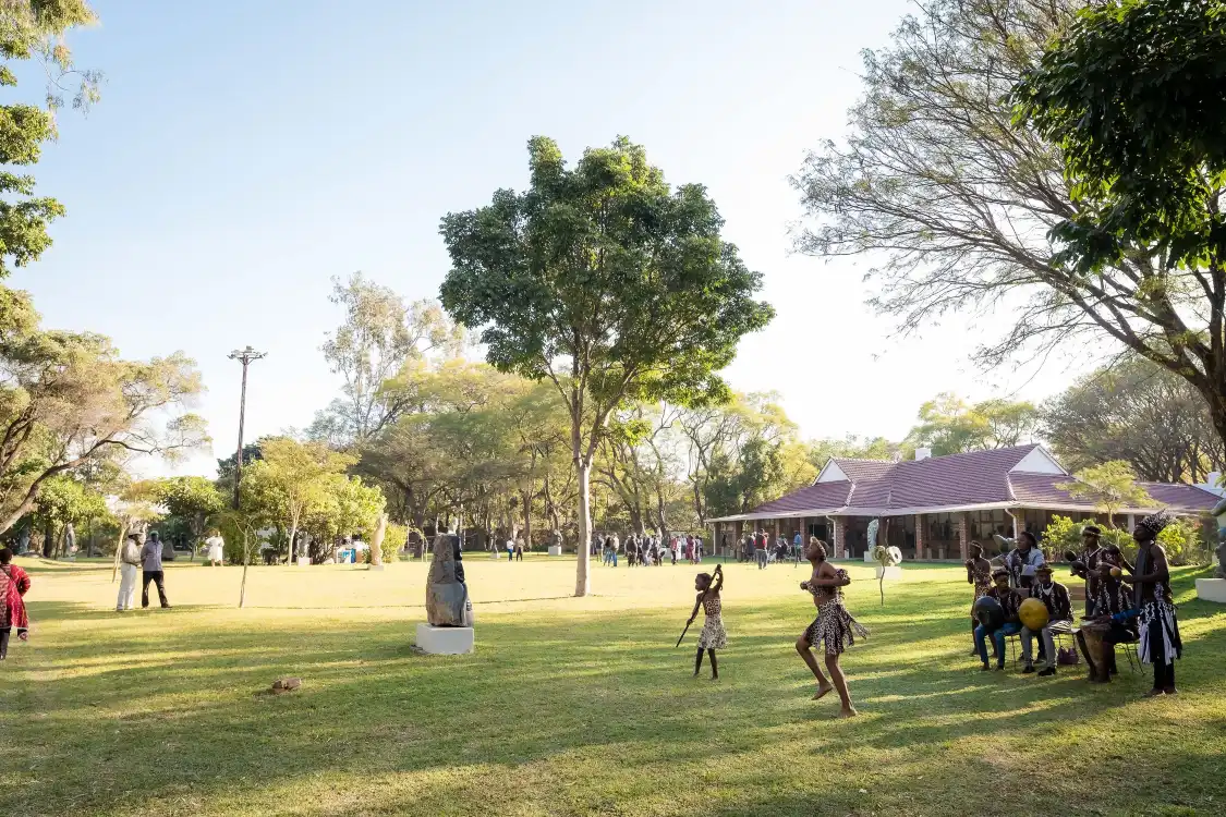Hotels near Chapungu Sculpture Park