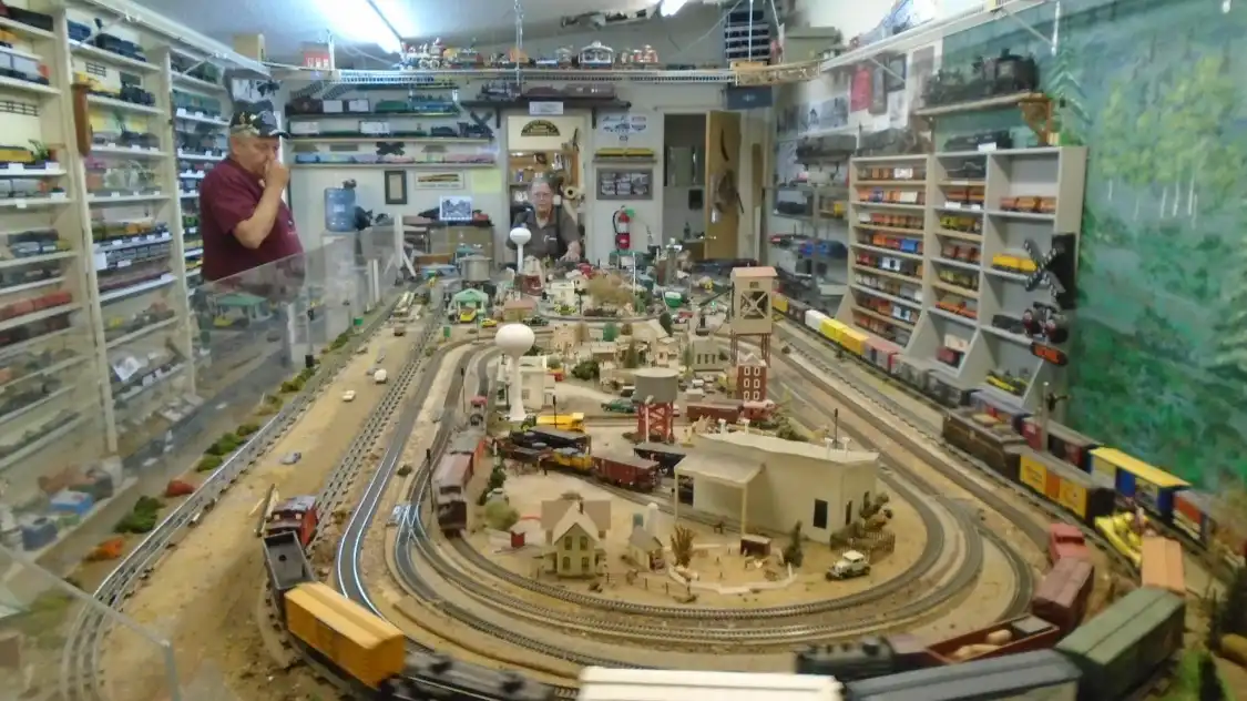 Các khách sạn gần Toy Train Depot