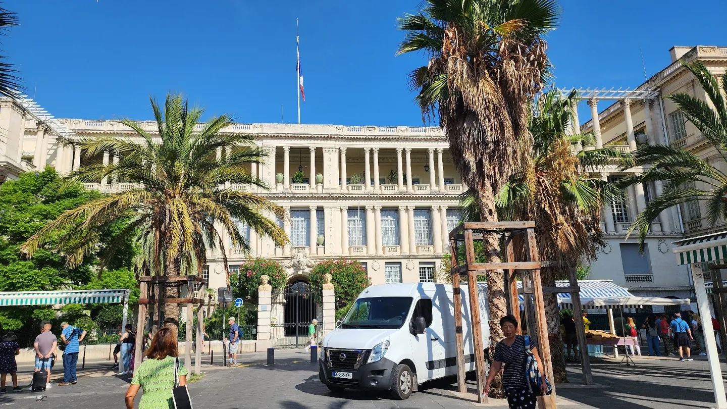 1_Palais de la Prefecture