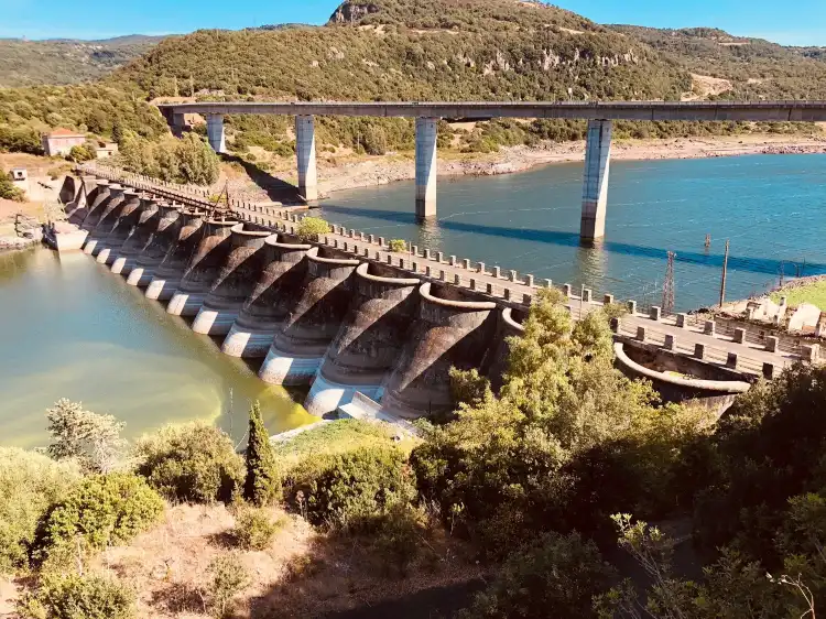 Hôtels à : Ula Tirso