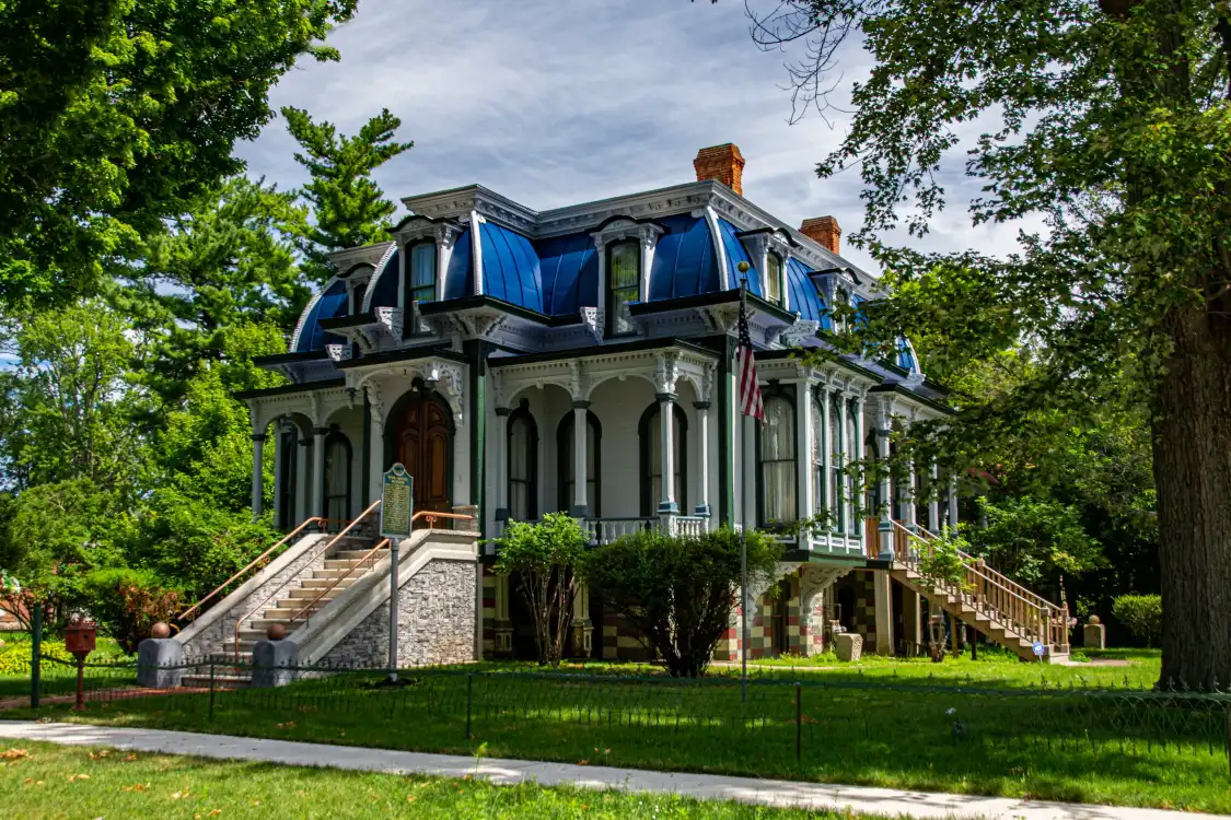 Wing House Museum 주변 호텔