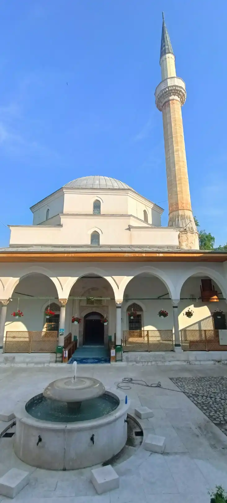 Hotels near Emperor's Mosque