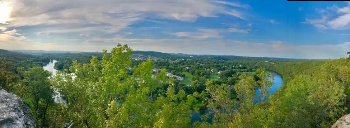 165 Scenic Overlook附近的飯店