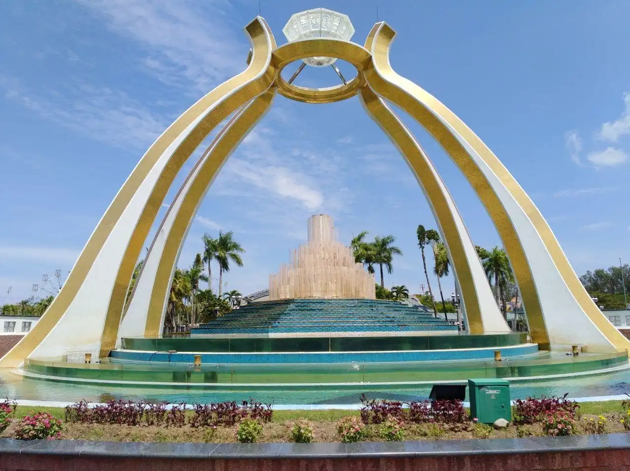 Hotels near Jerudong's Crystal Arch