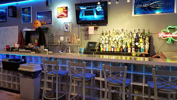 Billy's Corner Bar & Grill