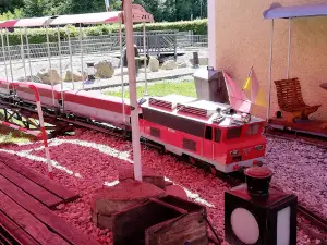 Kinderparadies Wirtshaus zur Minidampfbahn
