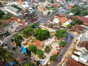Alun Alun Kota Limpung
