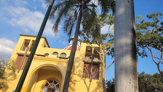 San Francisco de Asis Almoloyan Garden