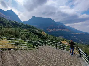 Lajvanti Malshej sunset Point (लाजवंती सूर्यास्त पॉइंट)