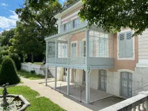 Castle Voltaire