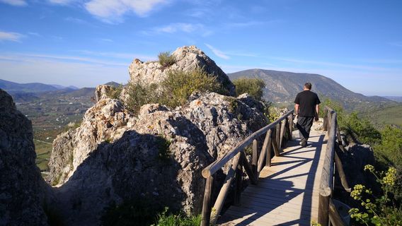 Zahara de la Sierra Castle