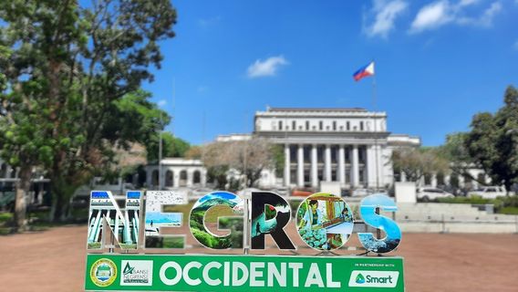 Capitol Park and Lagoon