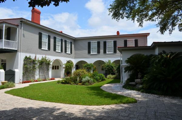 Peña-Peck House - Woman's Exchange