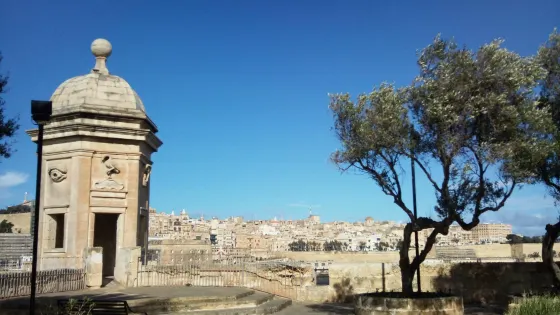 Gardjola Gardens
