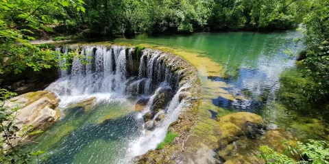 Baignade Cascade Saint Laurent Le Minier ...