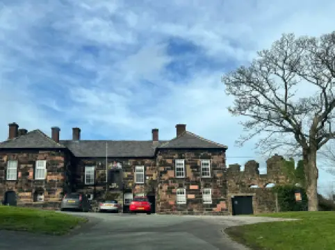 The Castle Pub, Halton