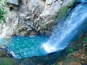 Katugas Ella Waterfall
