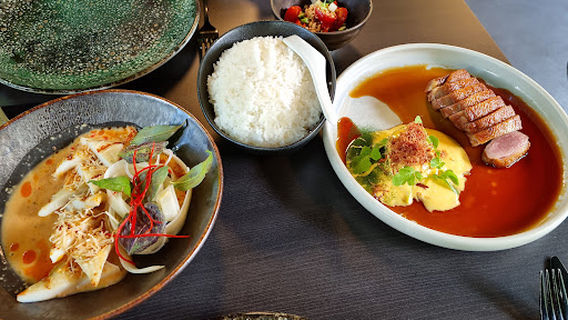 Spirit House Cooking School