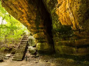 Indian Rock Cave & Trail
