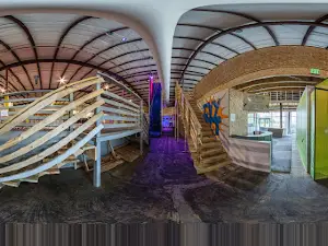 The play Zone