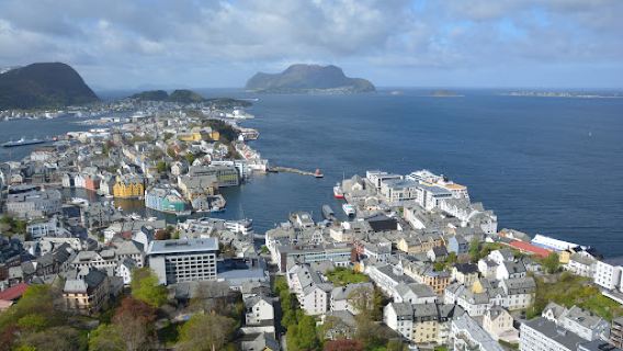 Byrampen Viewpoint(Alesund)