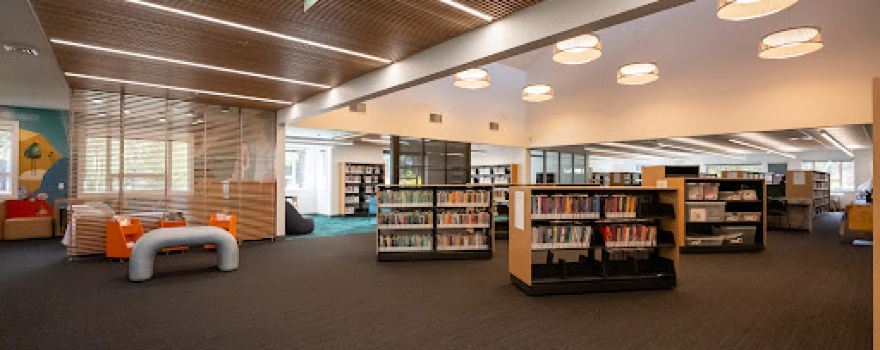 La Pine Library