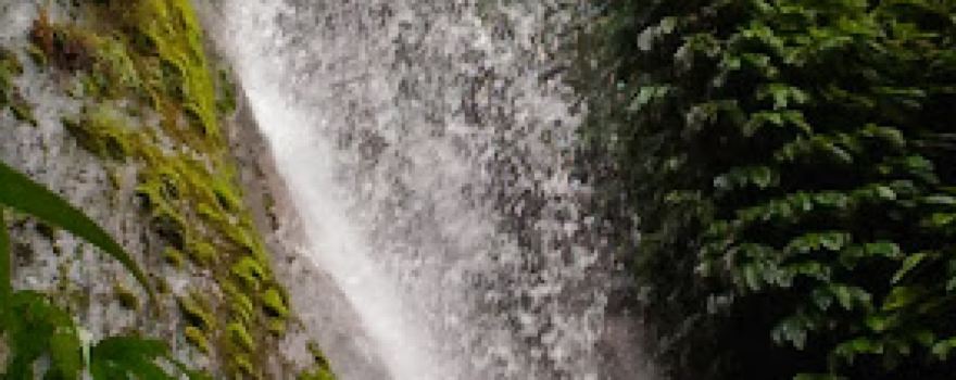 Air Terjun Lembah Mengurai