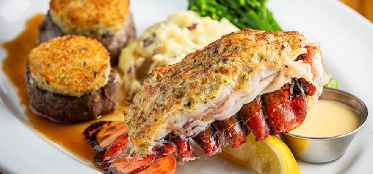 Cooper’s Hawk Winery & Restaurants- Gurnee