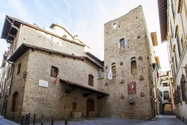 Hotels near House of Dante