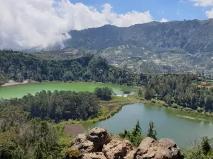 Batu Pandang Ratapan Angin
