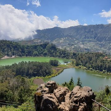 Batu Pandang Ratapan Angin