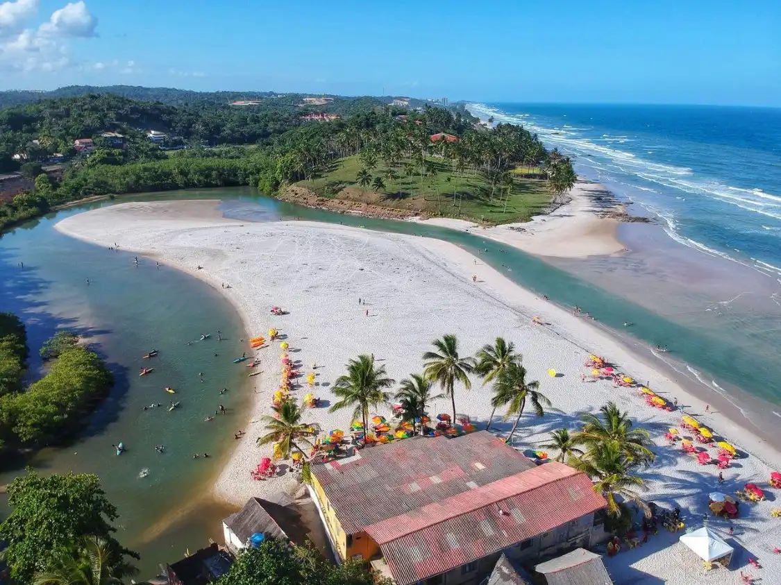 Hotels near Cururupe Beach