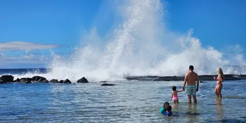 Wawaloli Beach Park