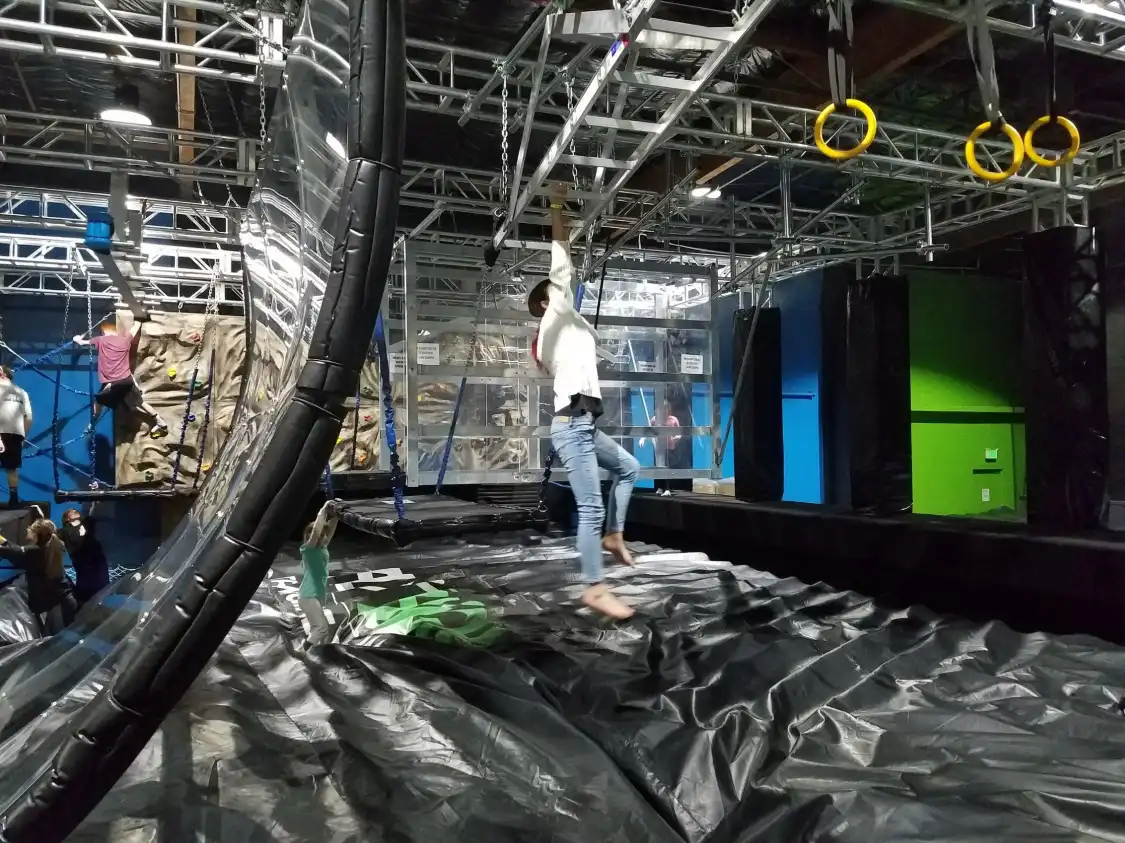 Hotel in zona Fly High Trampoline Park Reno Sparks