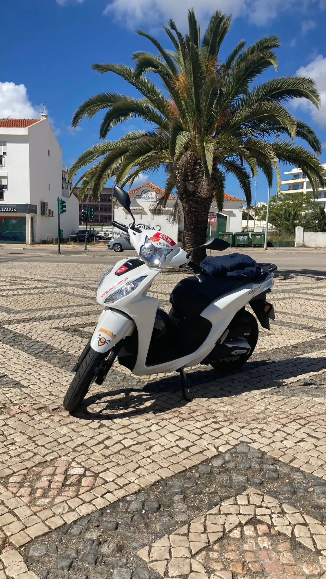 Hotels near Motorent