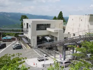 Hikosan Slopecar