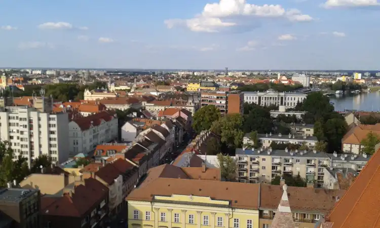 Hotels near Dömötör Tower