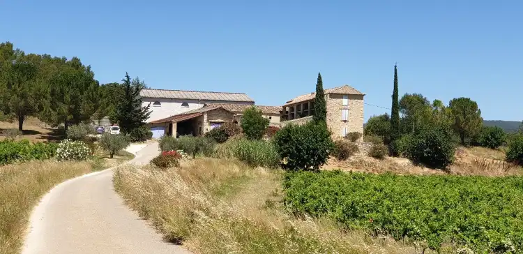 Hôtels à : La Roque-sur-Cèze