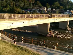 Faleza Trotuş Comăneşti