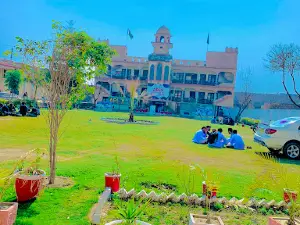 Committee Chowk