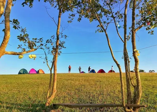 Leyson Park Nopol Hills