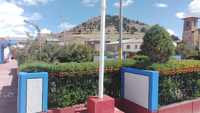 Plaza de armas de Huatasani