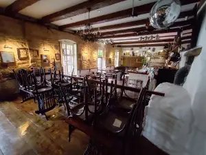 Ánizs Café & Pub