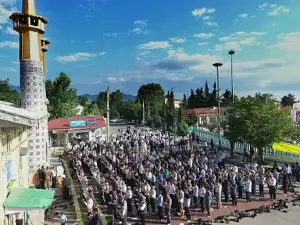 Shanderman Central Mosque