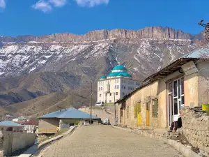Derecik Umurlu-Gırane Merkez Camii