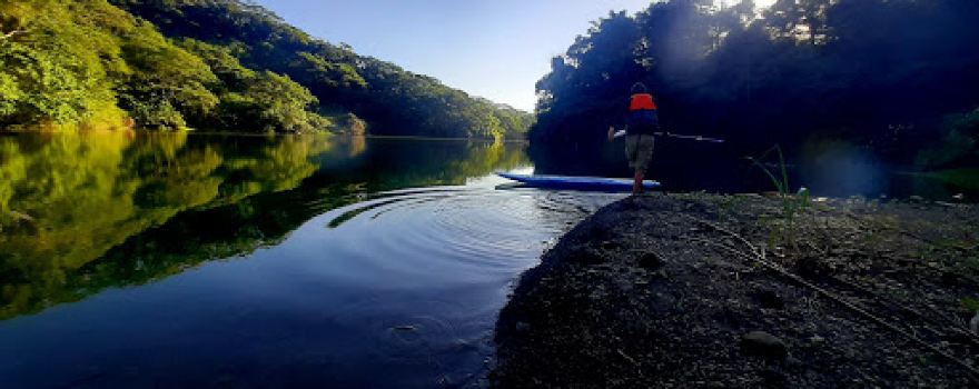澀仔坑湖瀑布 Sezikeng Lake Waterfall
