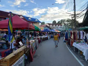 Huen Pua Night market