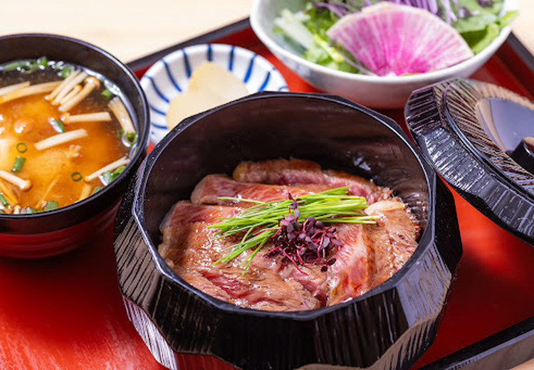 Sukiyakiです SUKIYAKI FUJIMOTOのおすすめメニュー・口コミ・営業情報（心斎橋/難波